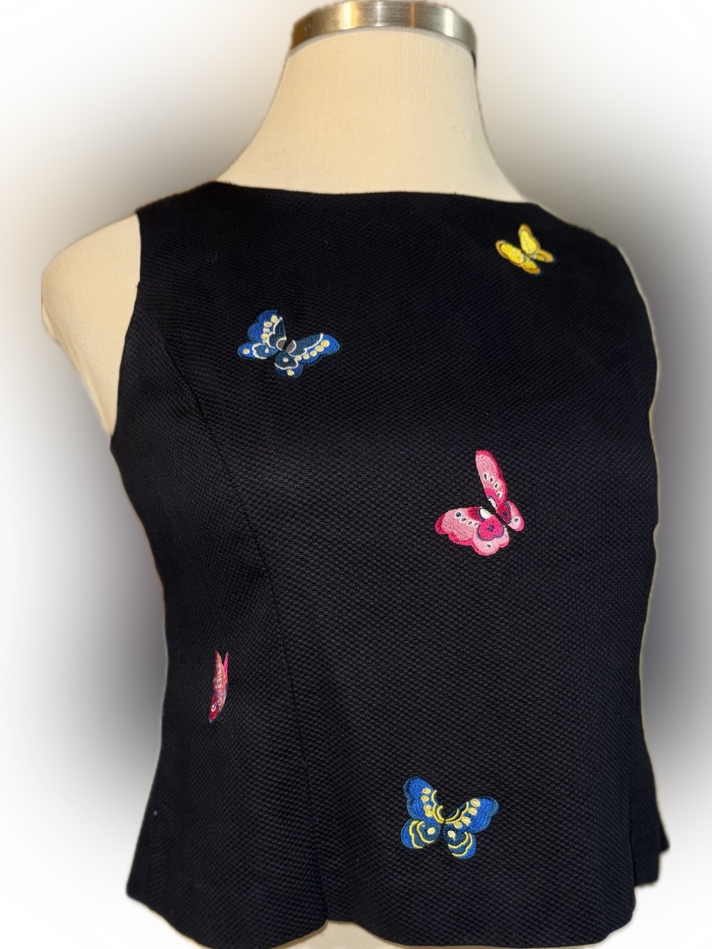 Women’s Vintage Sag Harbor Black Butterfly Embroidered Sleeveless Top size 8